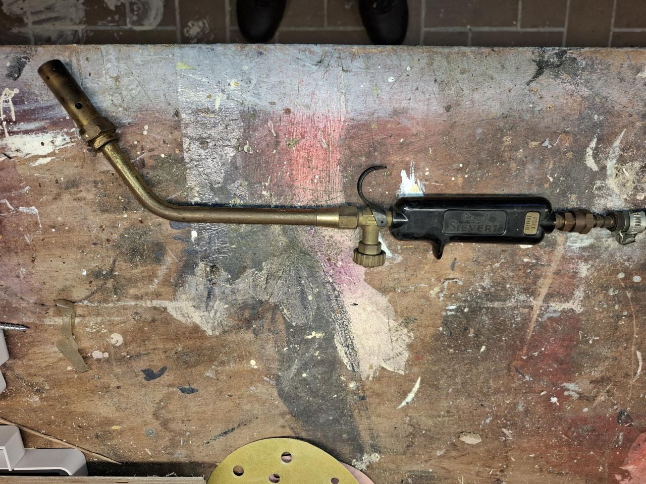 Sievert karwei flesje met complete set branders en een soldeerbout