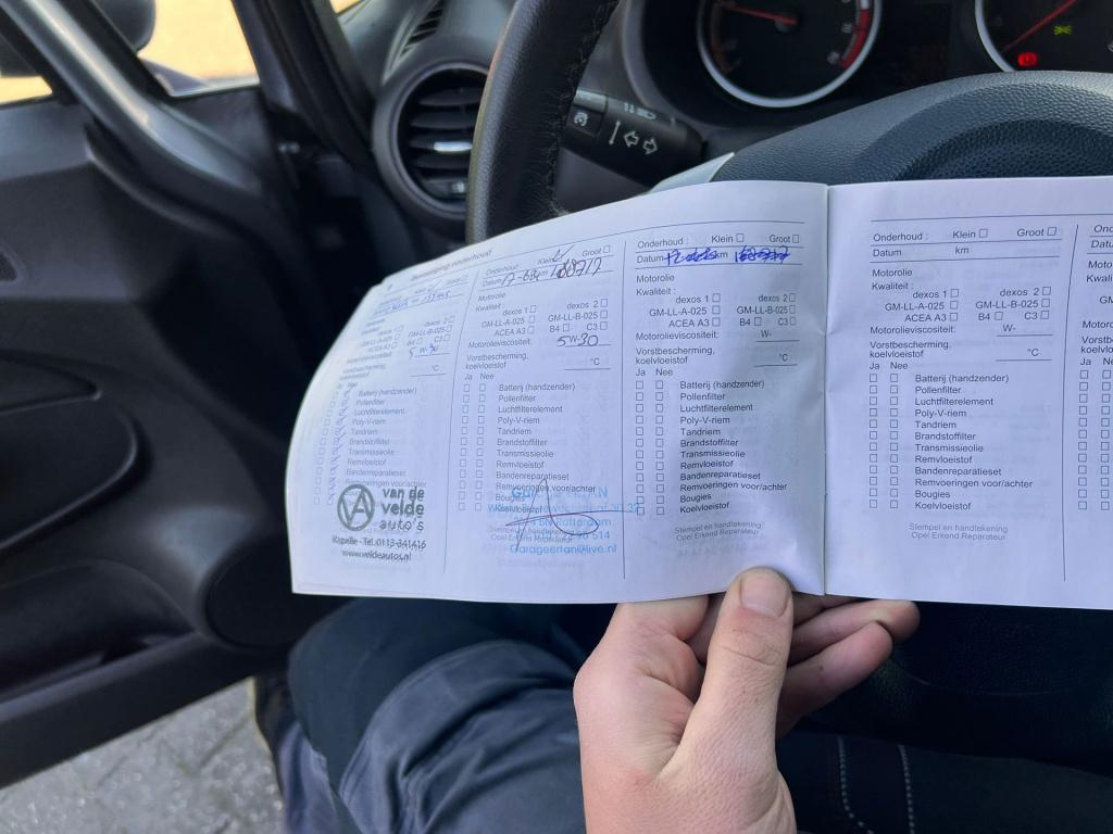 Opel Corsa 1.2-16v anniversary edition