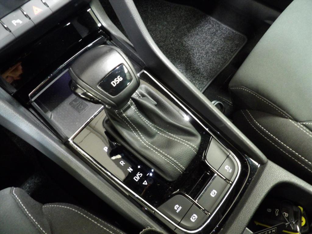 Skoda Karoq 1.5 tsi act greentech 150pk dsg-7 sportline business