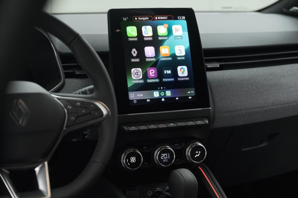 Renault Clio 1.6 e-tech full hybrid 145 techno | 360 camera | bose audio | 