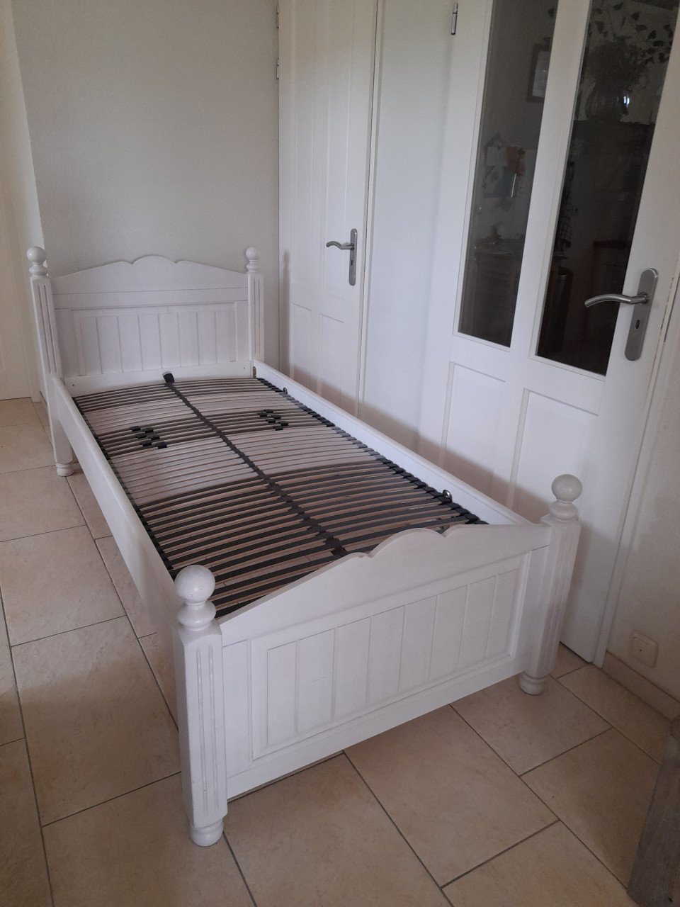 Wit Massief Houten Bed 90 x 200 (in goede nette staat )