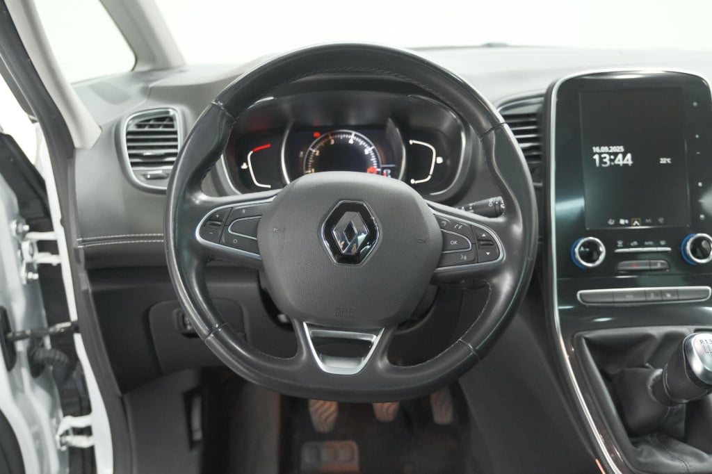 Renault Grand Scenic tce 140 bose | 7 zitplaatsen | trekhaak | camera | bos