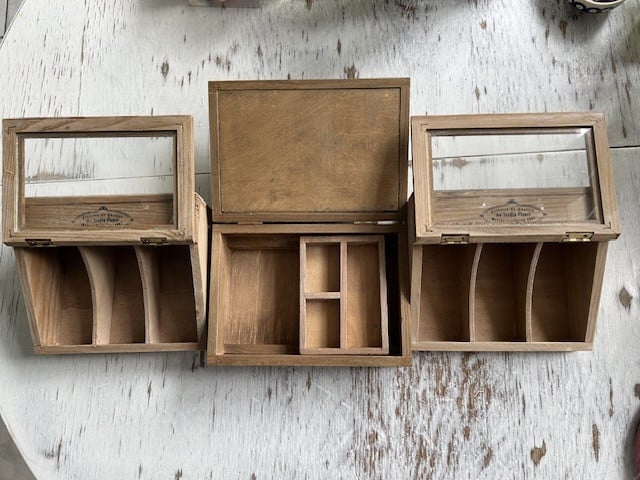 Leuke "vitrine" kistjes.