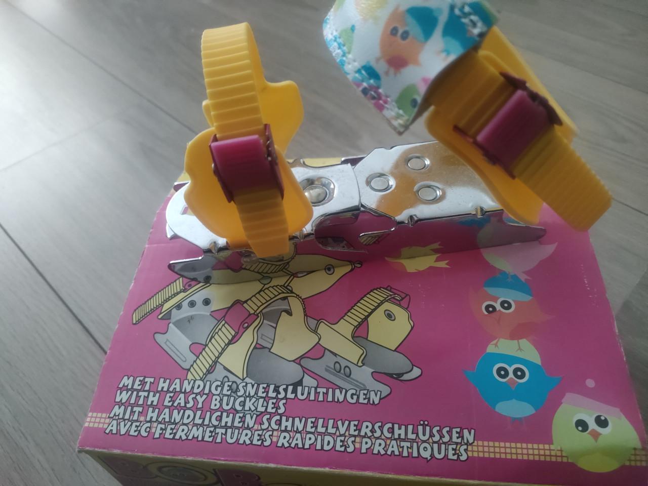 Kinderschaatsen/ glij-ijzers van Nijdam