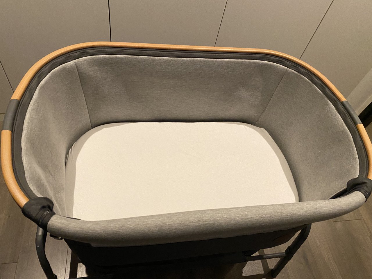 Co-sleeper Maxi-Cosi Iora | Topstaat + matras + tas