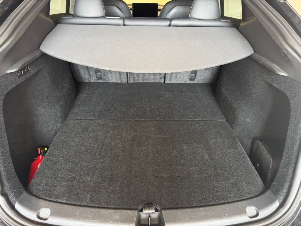 Tesla Model Y long range awd 75 kwh