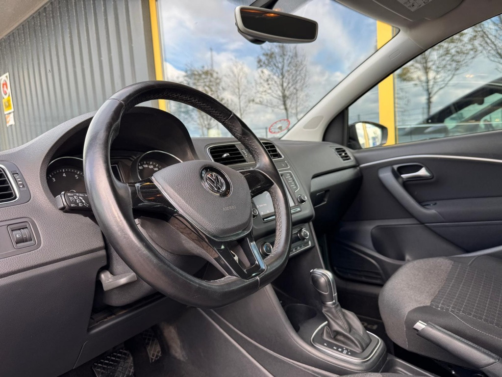 Volkswagen Polo 1.2 tsi automaat - lm velgen - pdc