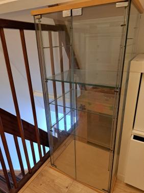 GRATIS vitrine kast