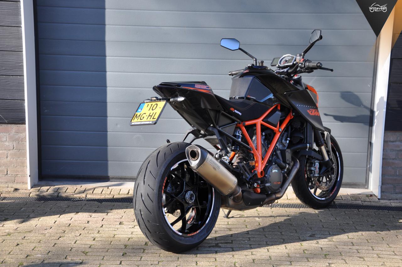 KTM 1290 SuperDuke R Akrapovic, Nederlandse motor