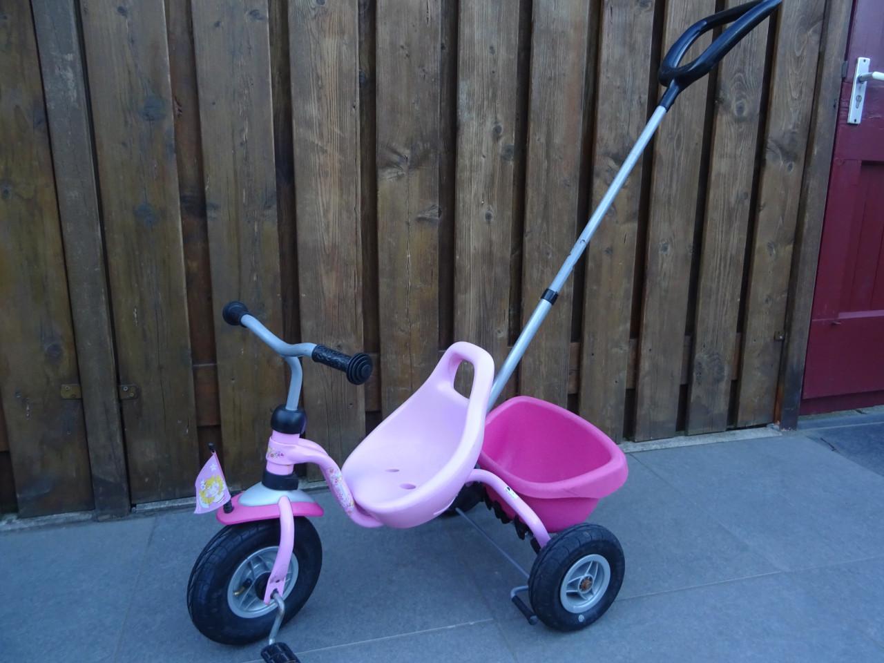 Driewieler Puky met duwstang