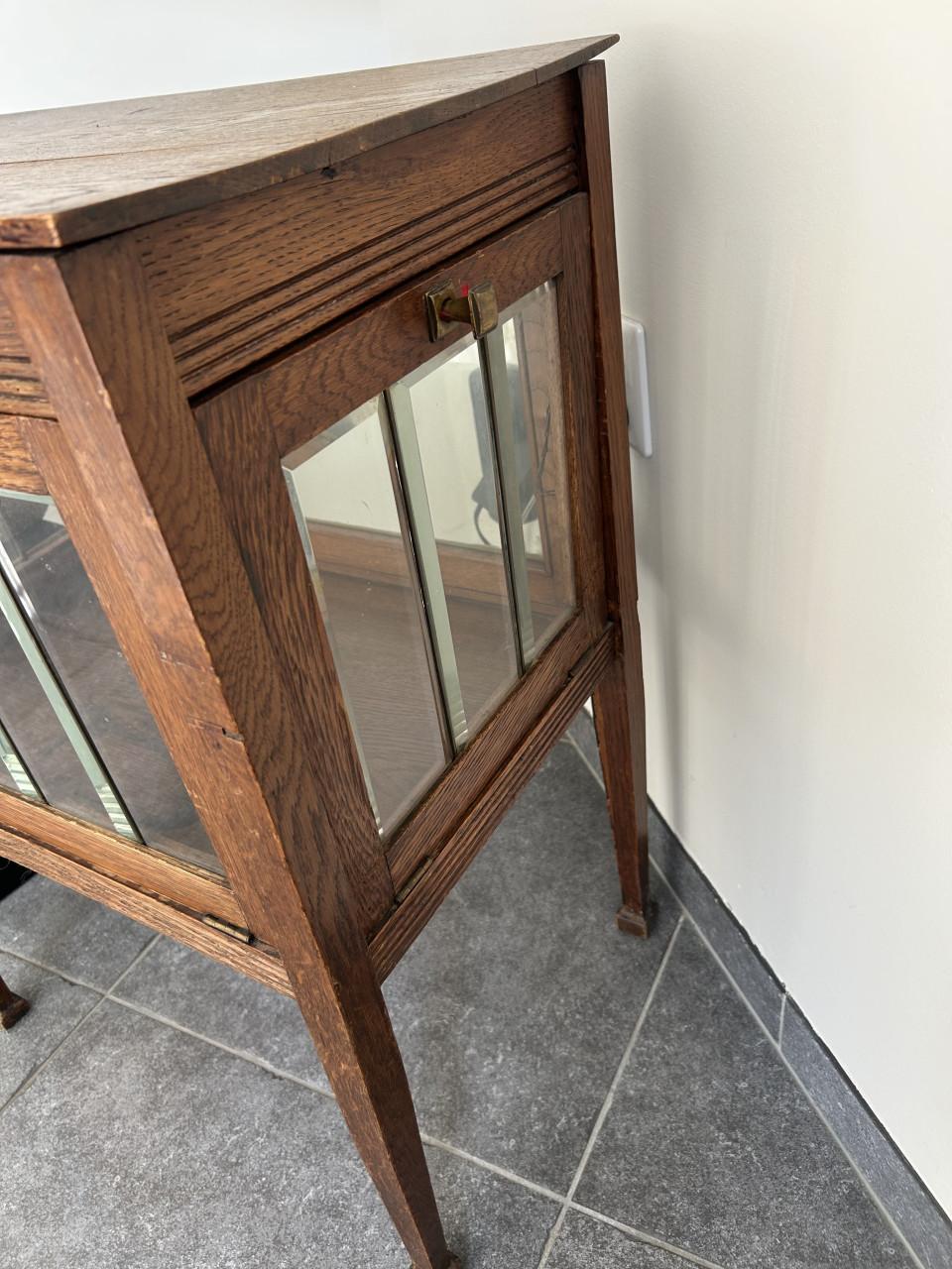 Ouderwets theekastje