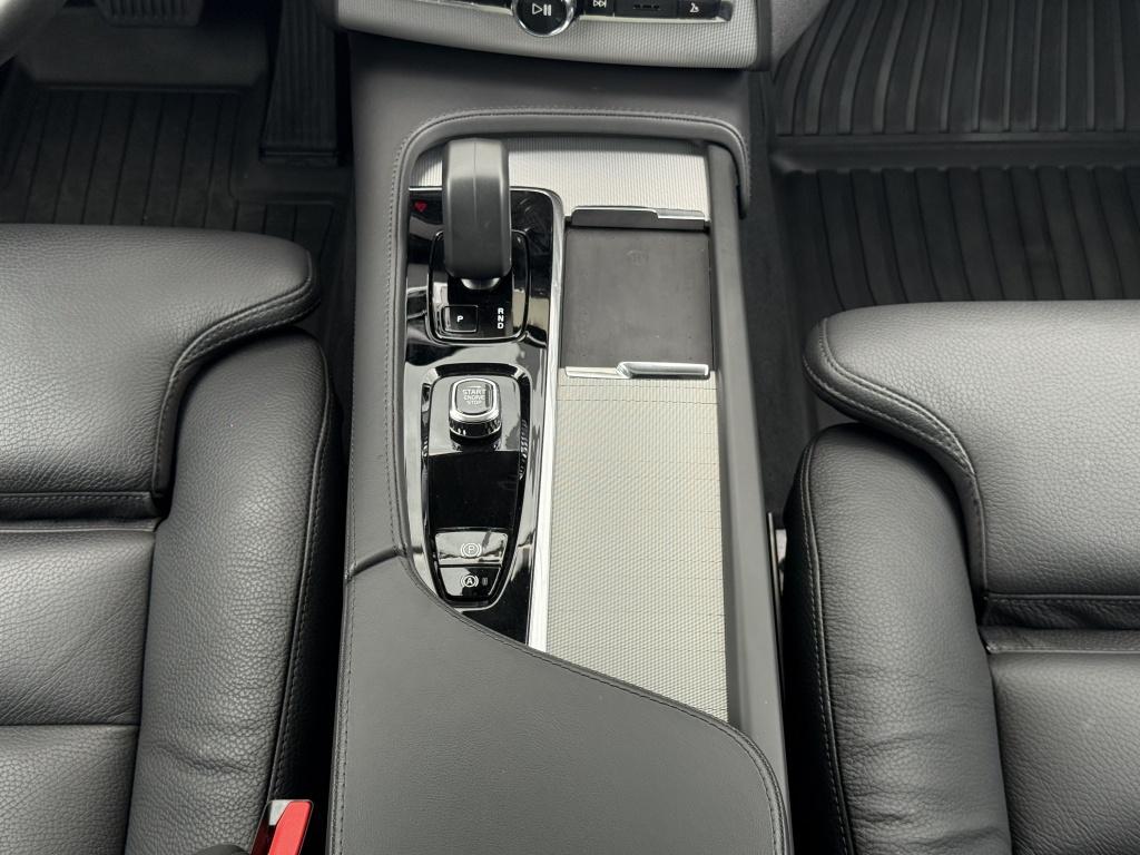 Volvo XC90 t8 455pk recharge ultra bright| panodak| b&w sound| adap.cruise|