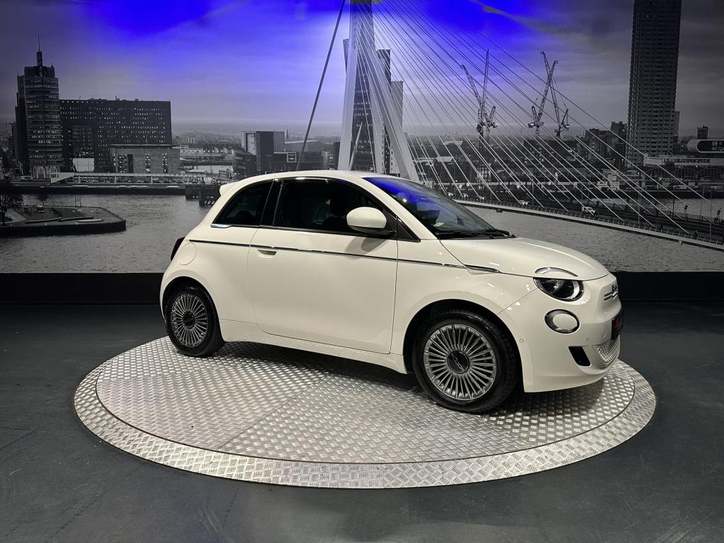 Fiat 500 icon 42 kwh *carplay*camera*