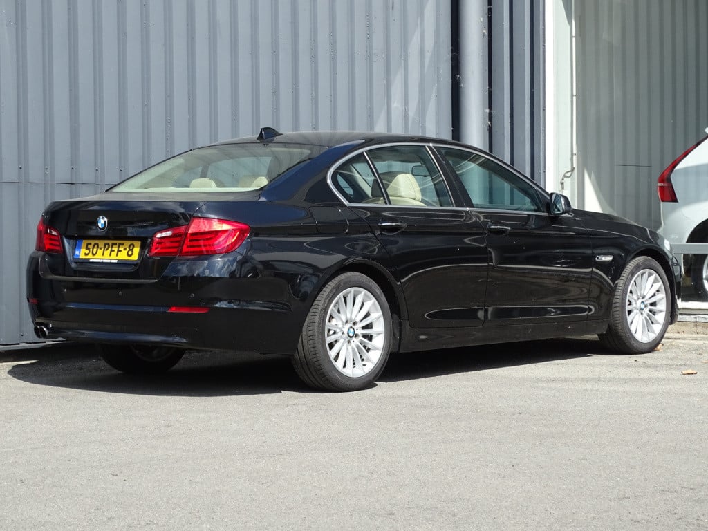 BMW 5 Serie 523i high executive | pano | comfortstoelen | stoelverwarming