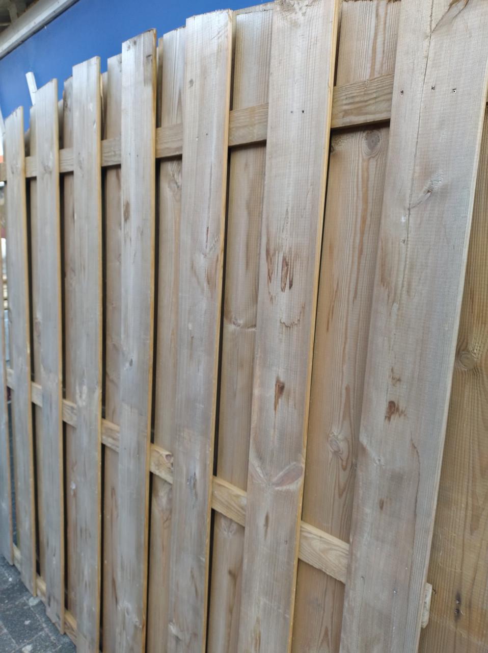 Nieuwe toogschermen, schuttingen, afm. 180x180 cm