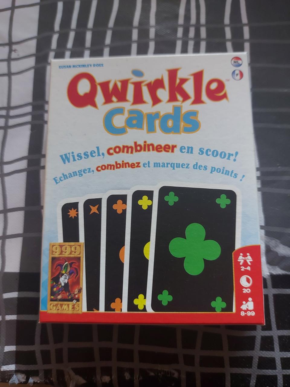 WISSEL, COMBINEER EN SCOOR! QWIRKLE ALS NIEUW.