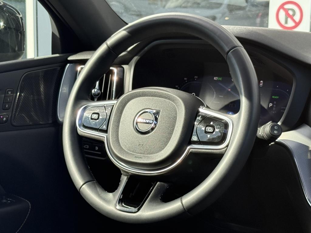 Volvo XC60 t6 398pk recharge dark r-design| panodak| adap.cruise| head-up|