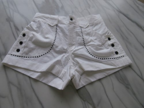 Nieuwe  Dames  Korte Broek  Maat M  voor  € 5,00