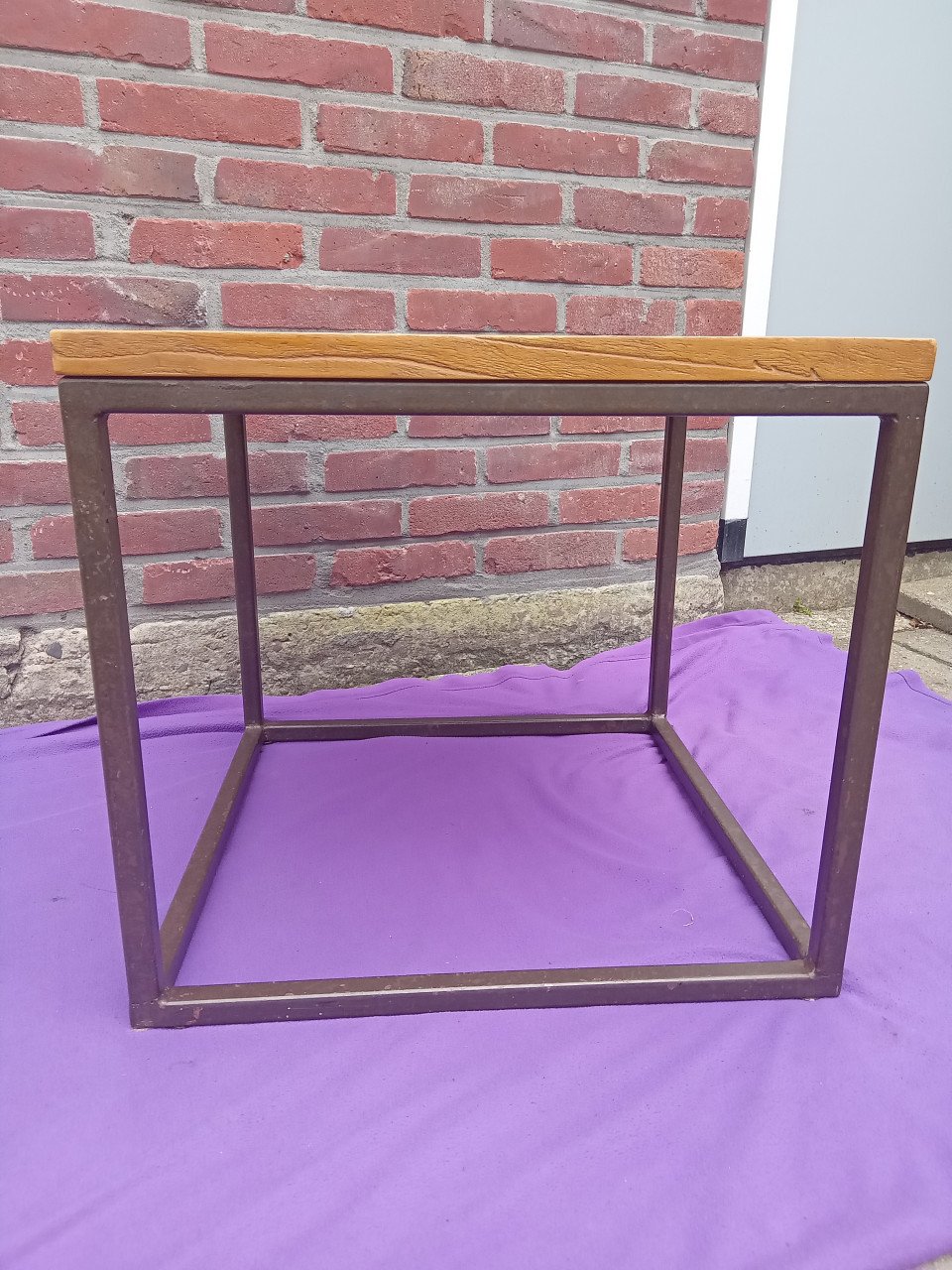 Bijzettafeltje industrueel
