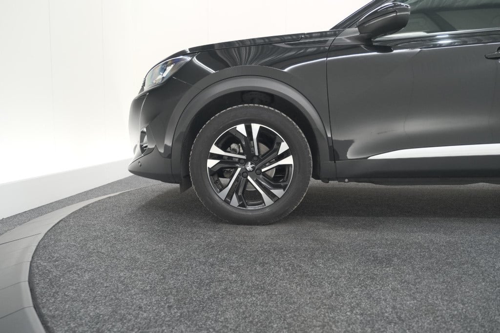 Peugeot 2008 puretech 130 blue lease allure | camera | navigatie | apple ca