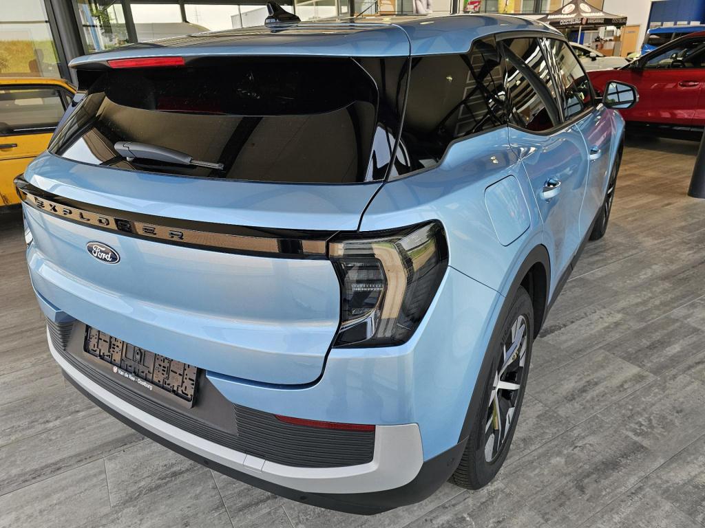 Ford Explorer rwd extended range 77kwh