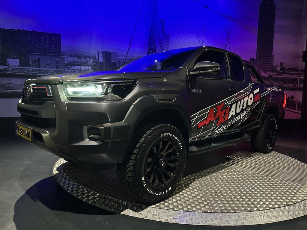 Toyota Hilux 2.8 d-4d xtra cab invincible *leer*camera*navi*carplay*