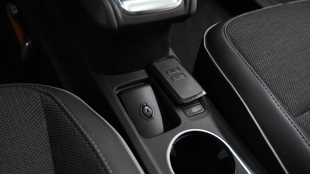 Renault Captur tce 90 intens | camera | navigatie | parkeersensoren | apple