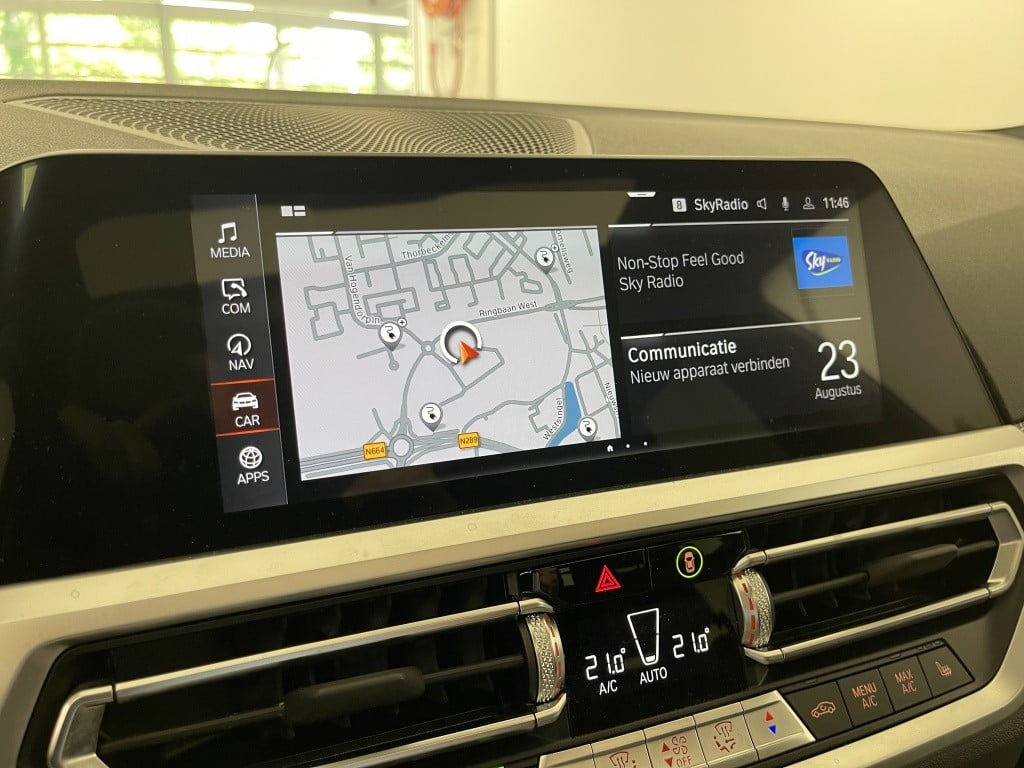 BMW 3-serie touring 330e xdrive m-sport | adaptief cc | panoramadak | trekh