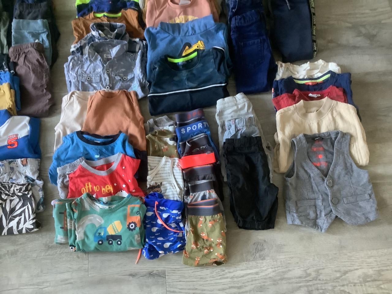 Ophalen € 30,-  Kledingpakket 81 stuks, Jongens - maat 86/92 - zie foto’s
