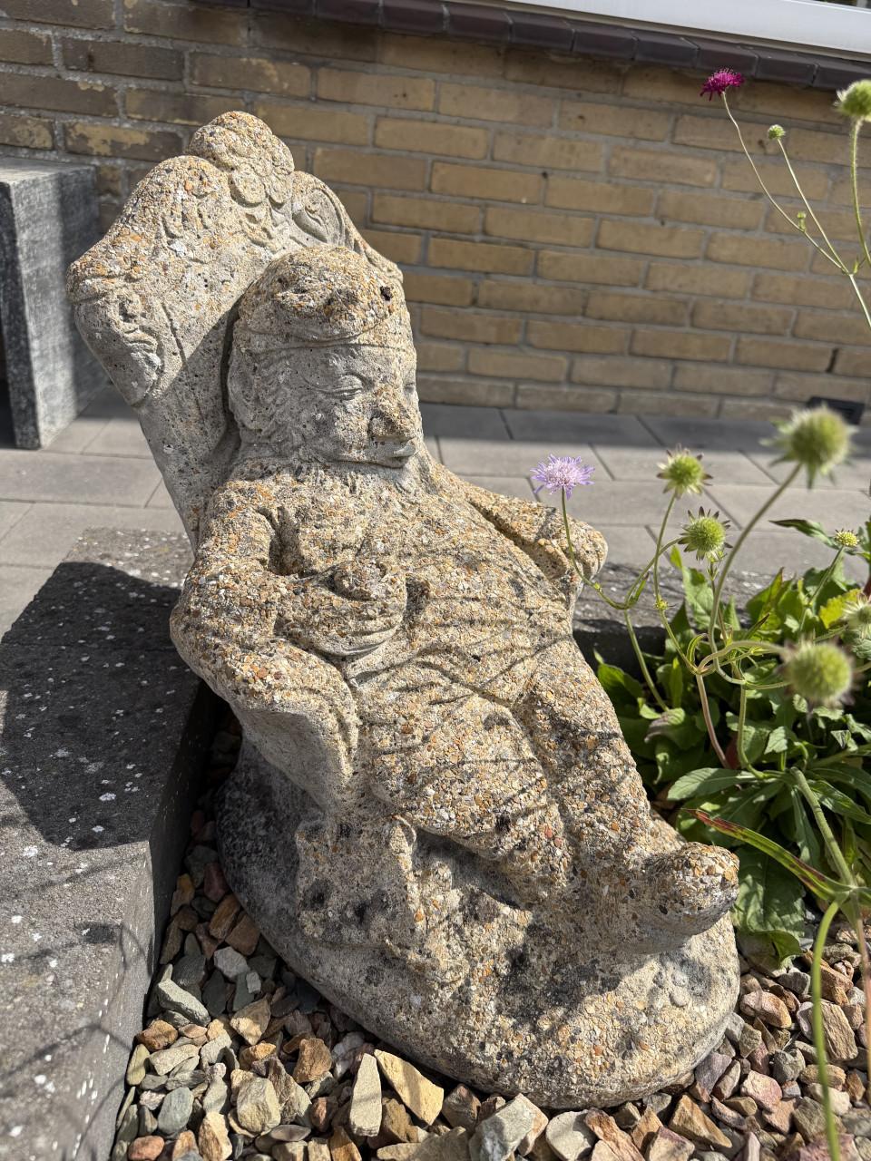 Betonnen tuinbeeld