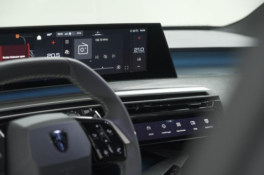 Peugeot 3008 1.2 hybrid 145 gt | elektrische kofferklep | camera | adaptiev