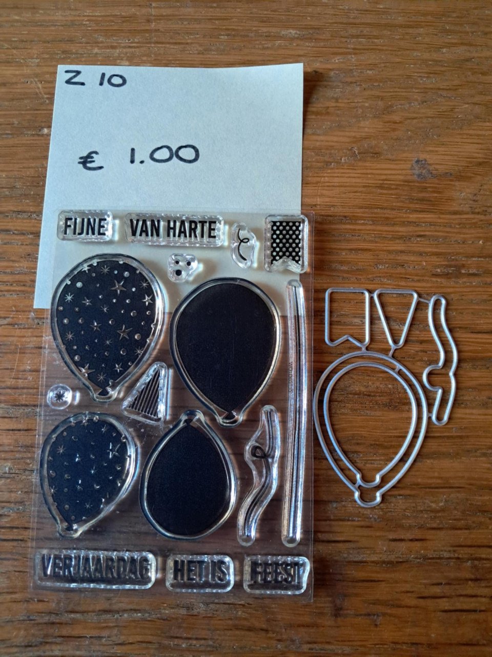 Snijmallen, stempels en andere hobbyspullen te koop