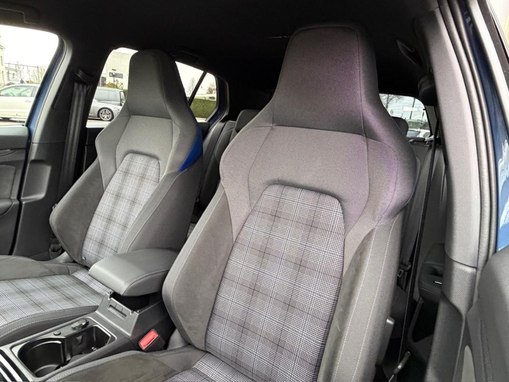 Volkswagen Golf 1.5 ehybrid gte 272pk | black style | iq light | camera | h