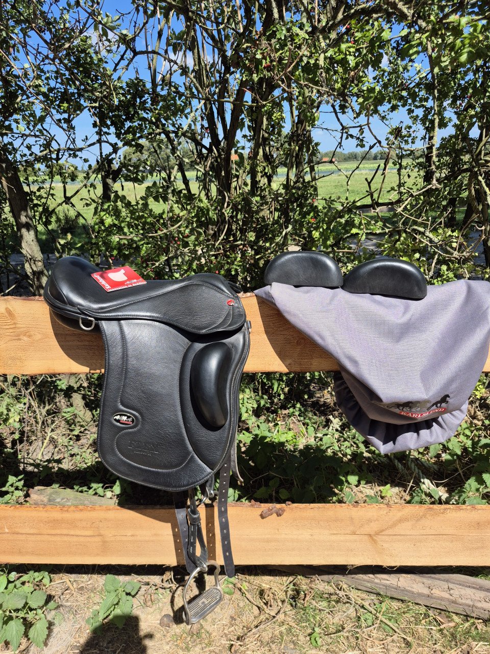 Boomloos Karlslund zadel 17,5 inch