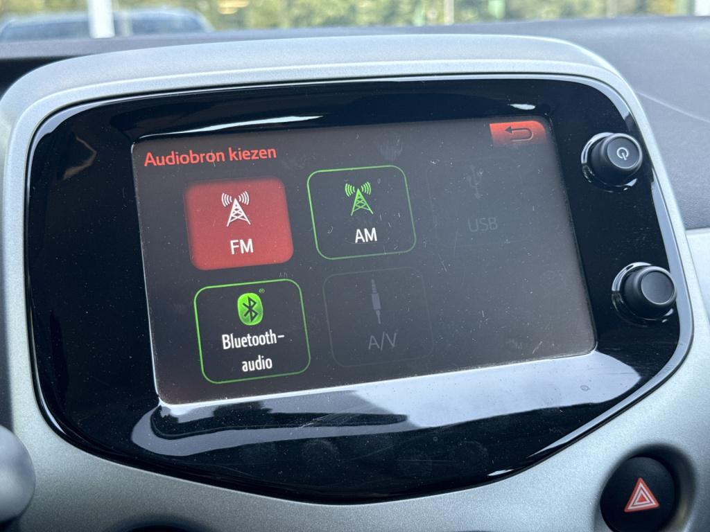 Toyota Aygo 1.0 vvt-i x-play | camera | carplay | cruisec. | navi