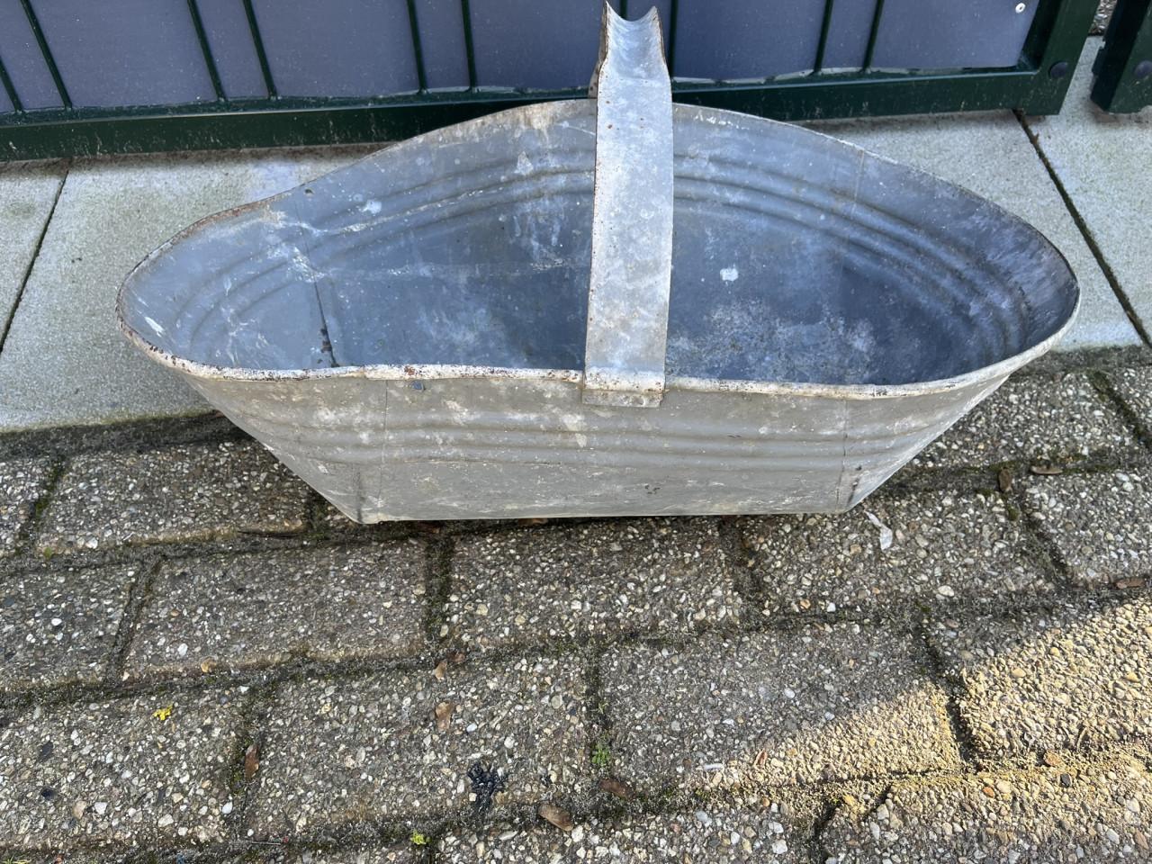 Zaaibak verzinkt metaal