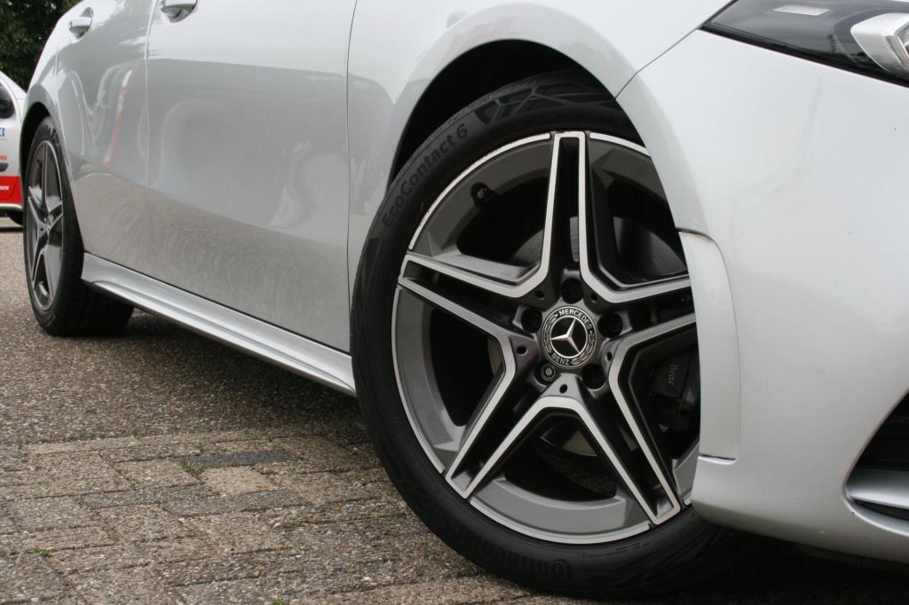 Mercedes-Benz A-Klasse 180 business solution amg