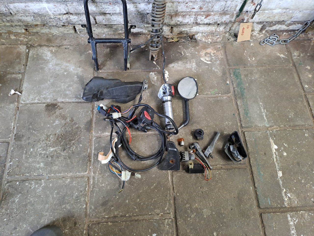 Te koop peugeot speedfight met kenteken