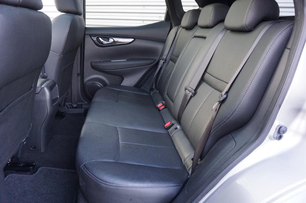 Nissan Qashqai 1.2 tekna - automaat / climate / navi / cruise / leder / cam