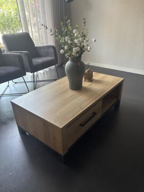 Degelijke salontafel - In uitstekende staat