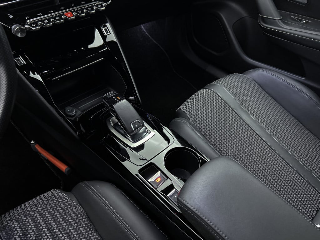 Peugeot 2008 130pk automaat gt-line