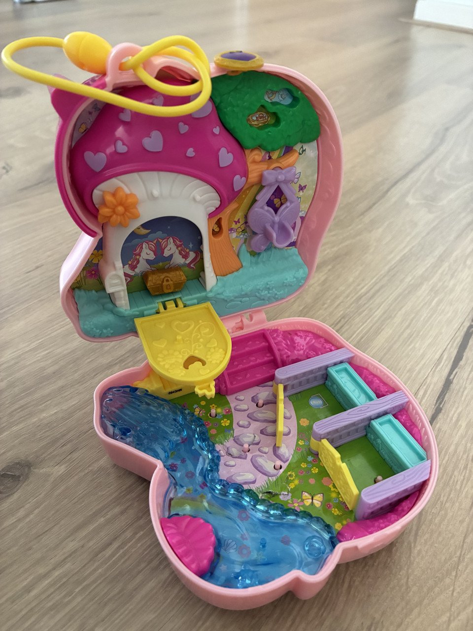 Polly pocket
