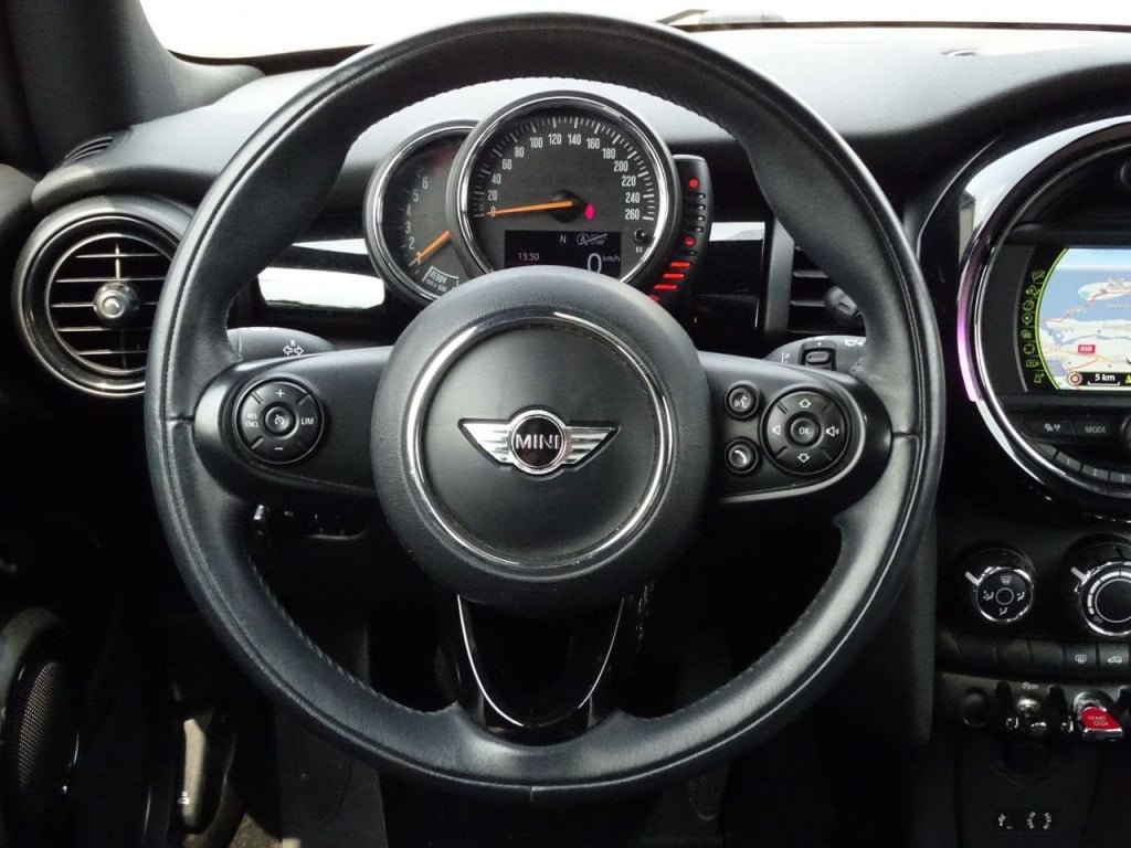 Mini One mini 1.2 business | pano | navi | bluetooth