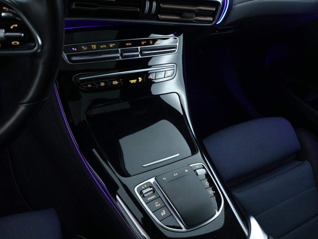 Mercedes-Benz Eqc 400 4matic luxury line 80kw | panoramadak | stoelverwarmi