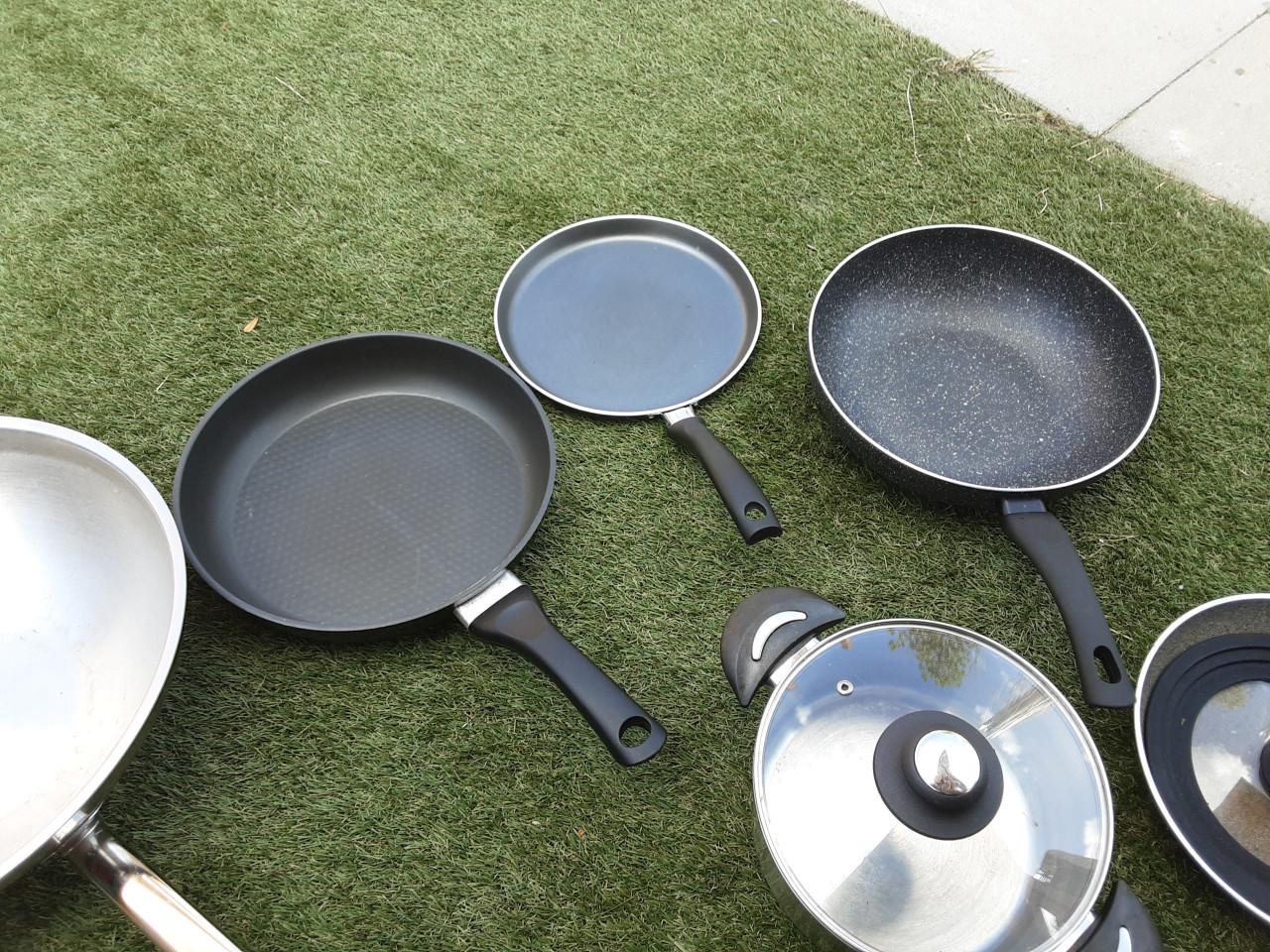 6 pannen te koop