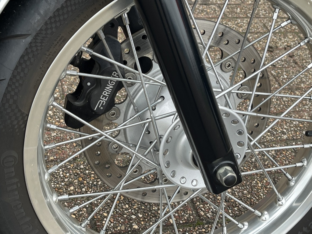 Triumph Thruxton 900 inj