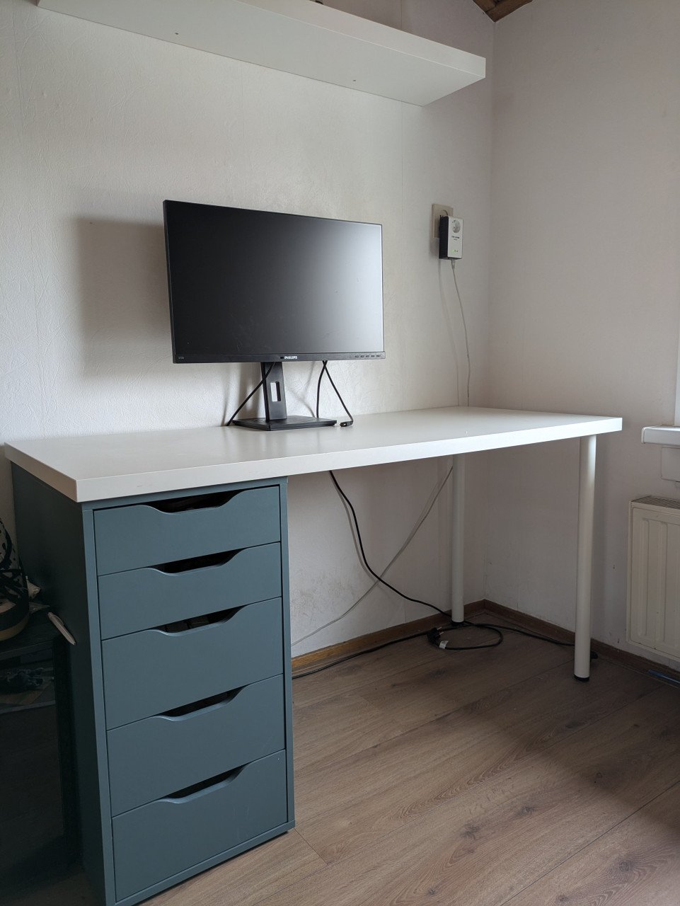 Mooie nette IKEA bureau