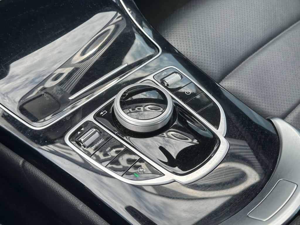 Mercedes-Benz C-Klasse 180 amg sport edition l trekhaak l stoelverwarming l