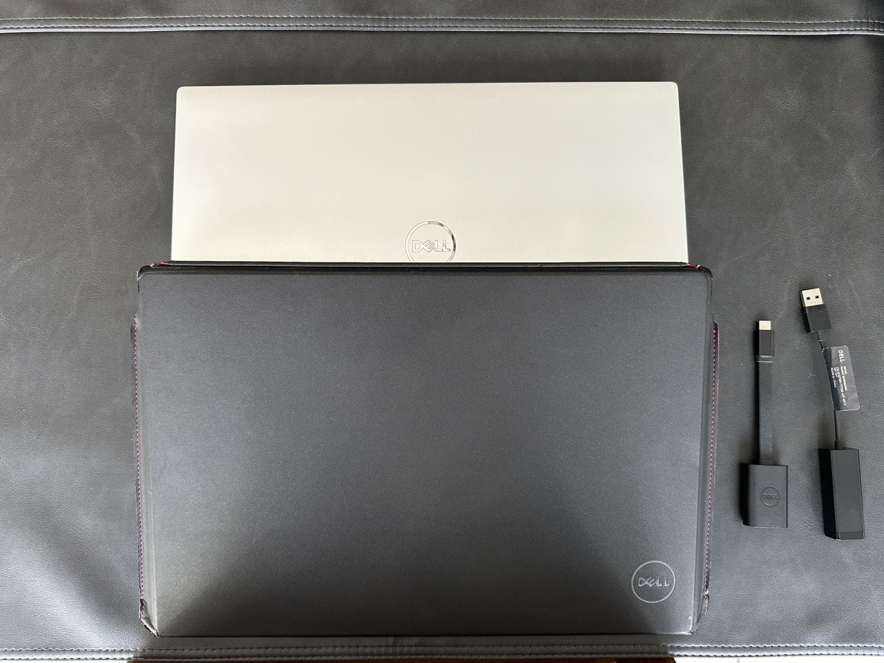 Dell XPS 15 9570 met originele aktetas en accessoires