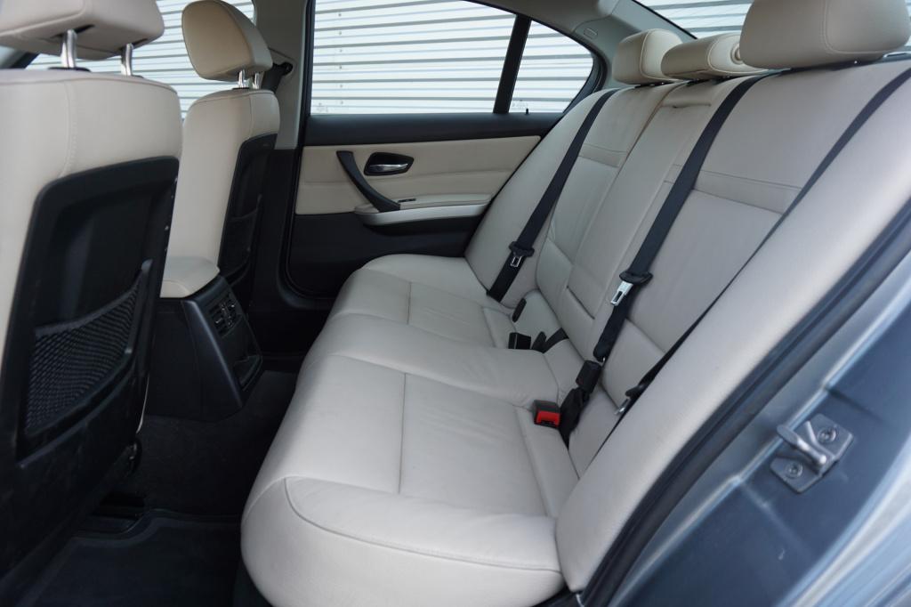 BMW 3-serie 318i corporate lease luxury line climate / navi / cruise / lede